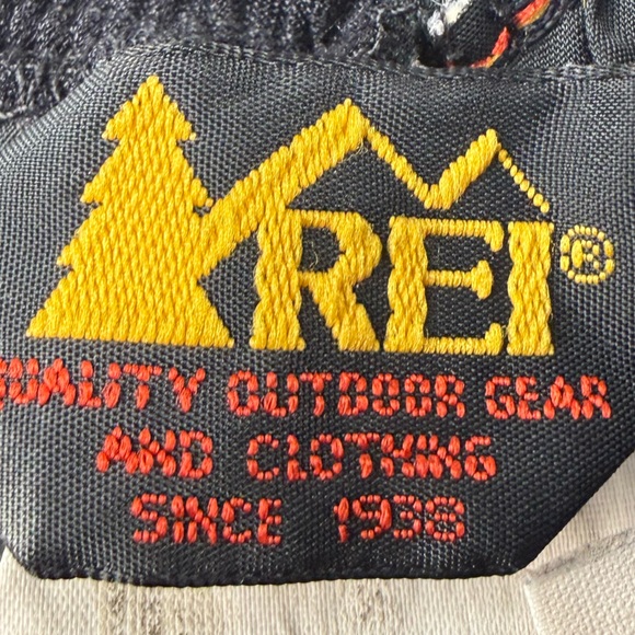 REI Black Fleece-Lined Apparel - Picture 4 of 7